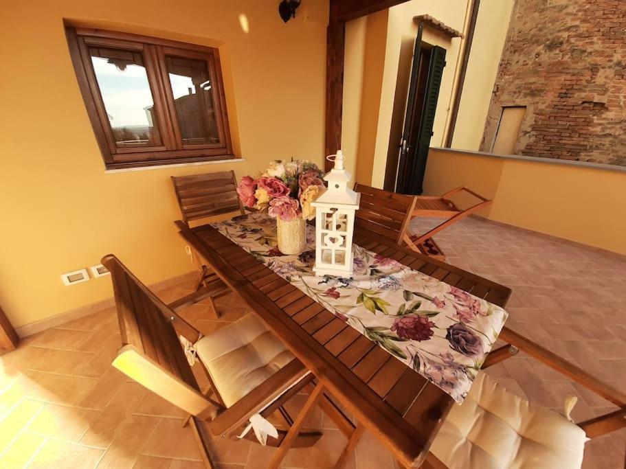 Lajatico Rentals - Terrazza Sul Tramonto Del Silenzio Esterno foto