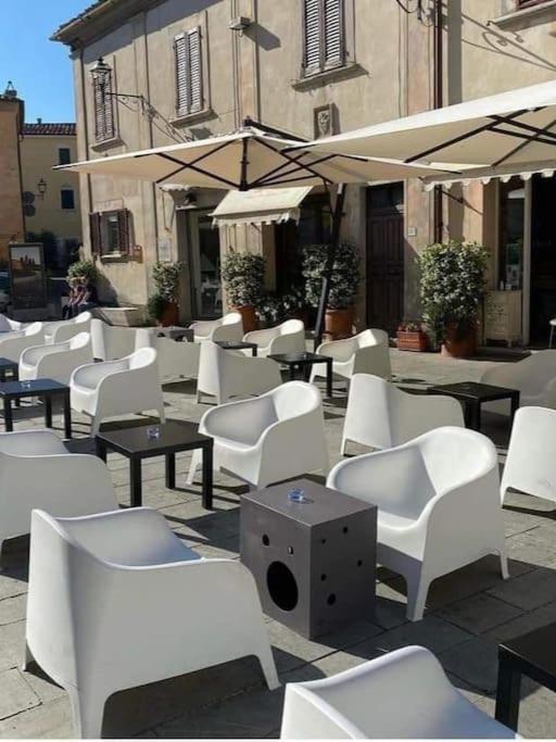 Lajatico Rentals - Terrazza Sul Tramonto Del Silenzio Esterno foto